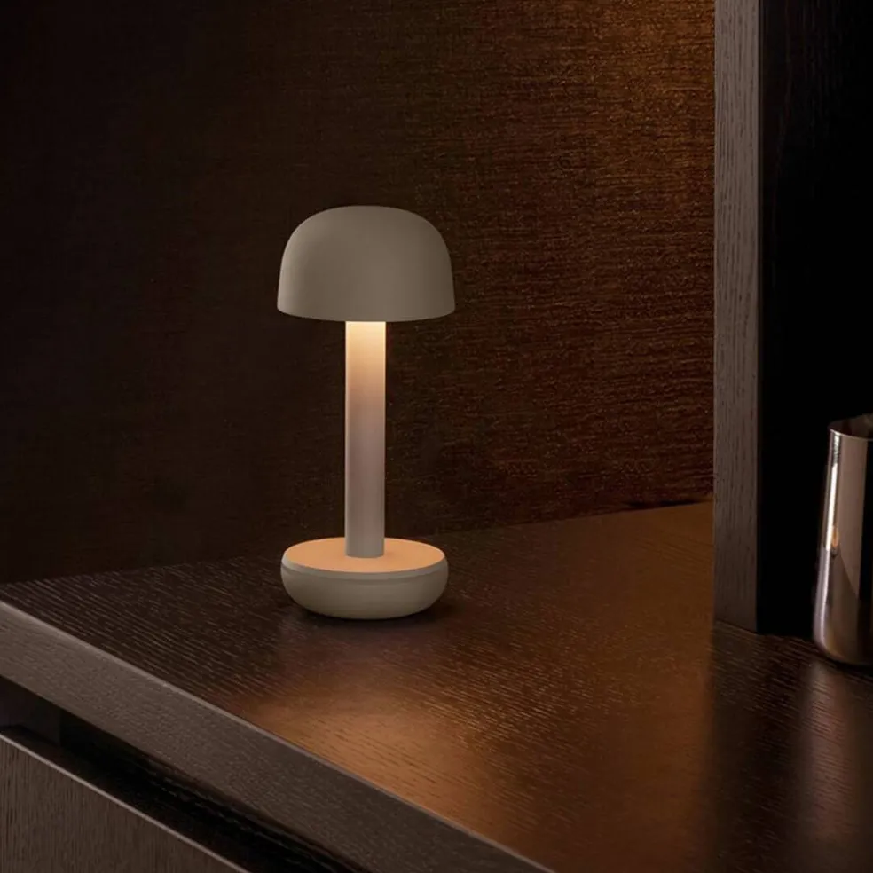 The Humble Two bordslampa, beige