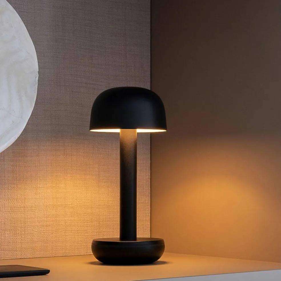 The Humble Two bordslampa, black