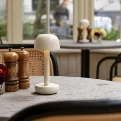 The Humble Two bordslampa, black