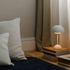 &Tradition Flowerpot VP9 bärbar lampa, steel blue