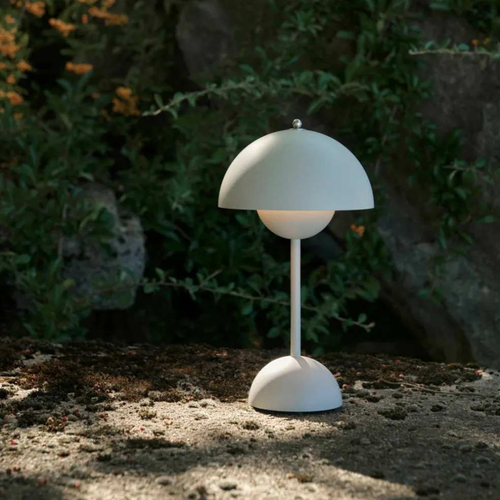 &Tradition Flowerpot VP9 bärbar lampa, mattsvart