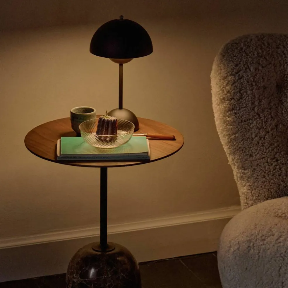 &Tradition Flowerpot VP9 portabel bordslampa, signal green