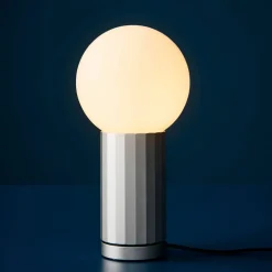 Turn On bordslampa, svart