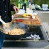 Utekökspaket L: kolgrill + 4 sidobord + diskho, rostfritt stål