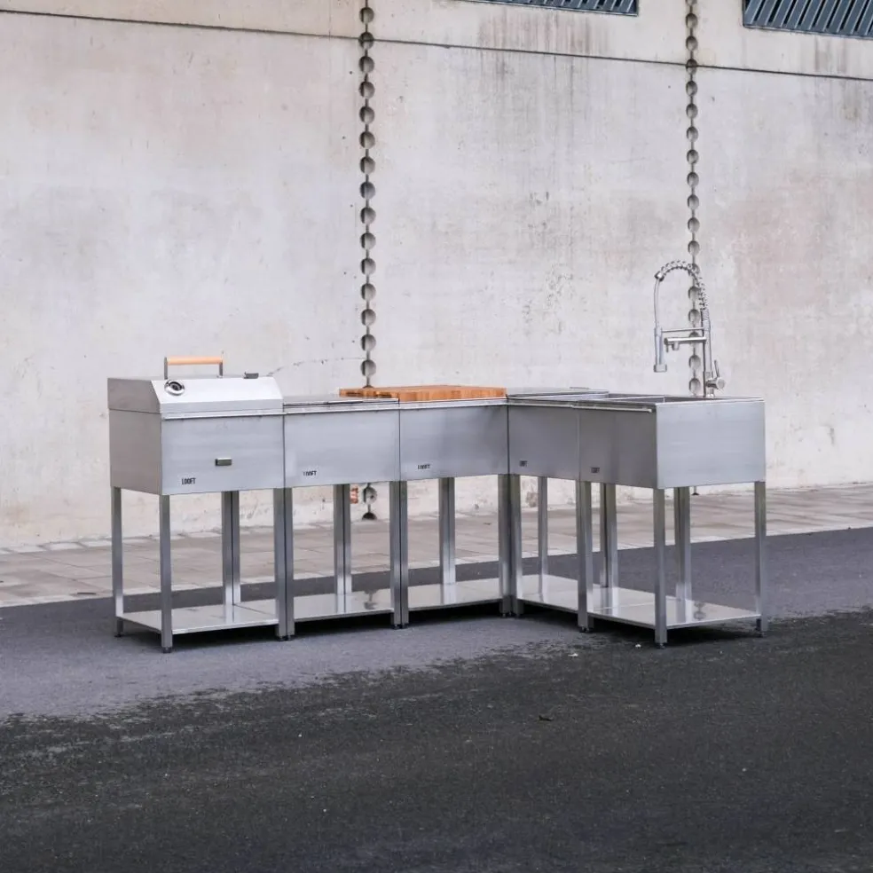 Utekökspaket L: kolgrill + 4 sidobord + diskho, rostfritt stål