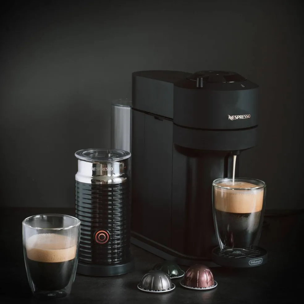 Vertuo Next Value Pack kaffemaskin och mjölkskummare, vit