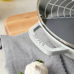 Wok i gjutjärn med glaslock 30 cm, white truffle