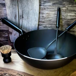 Wok-set i kolstål